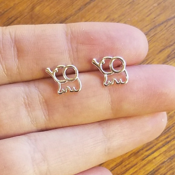 NWOT Sterling Silver Elephant Studs - Picture 2 of 9